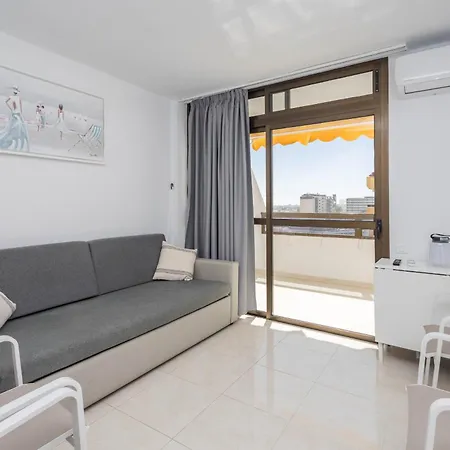 Arenas Apartment *